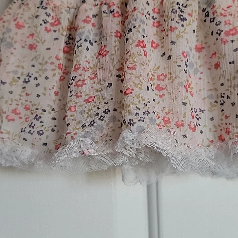 Beautiful Skirt from Genuine Kids by Oshkosh ,girls size 6, multicolored